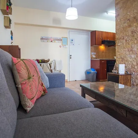 Central, By Sea, Seaview, Renovated 1 Bedroom Flat