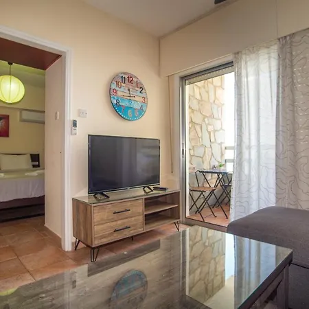 Central, By Sea, Seaview, Renovated 1 Bedroom Flat Larnaca